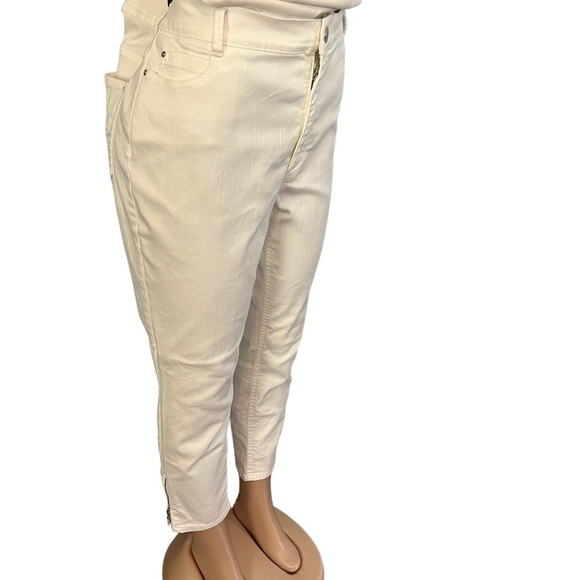 Atelier Gardeur Jeans White Mid Rise Straight Denim - Picture 5 of 10